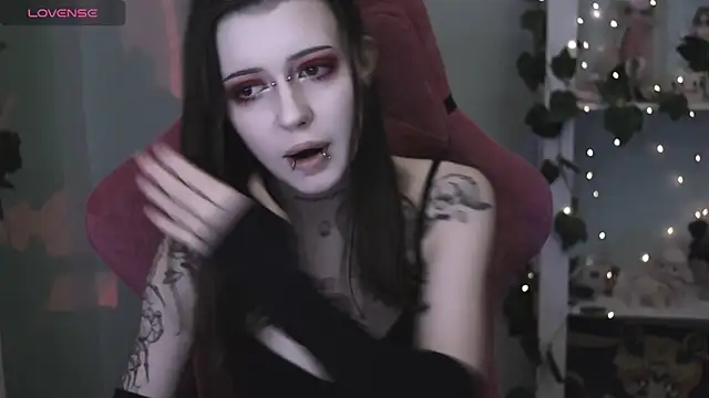 prettybones online show from 04/08/26, 12:10