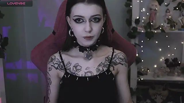 prettybones online show from 06/19/26, 09:40