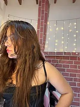Juanelopez1 online show from 06/13/26, 03:59