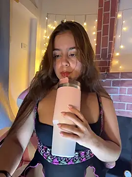Juanelopez1 online show from 06/19/26, 03:33