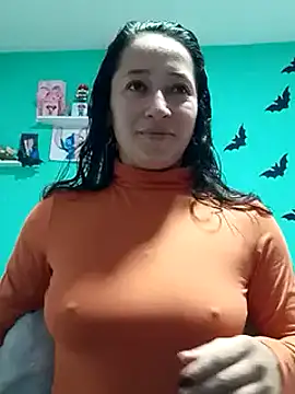 emilypoppy3 online show from 01/07/25, 12:41