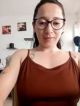 emilypoppy3 online show from 02/24/26, 08:29