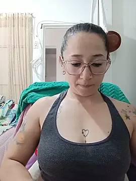 emilypoppy3 online show from 06/10/26, 07:02
