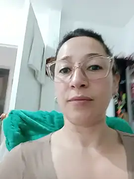 emilypoppy3 online show from 07/01/26, 07:13