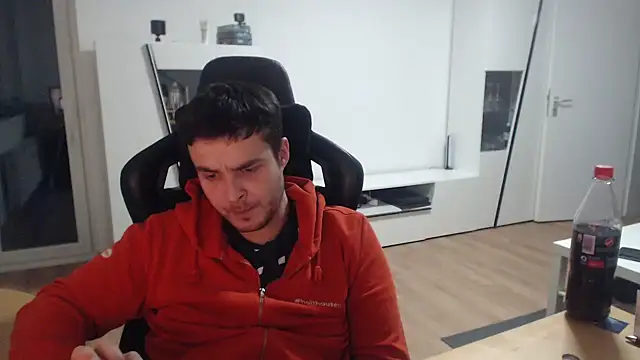 SharkLuigi online show from 12/06/24, 01:51