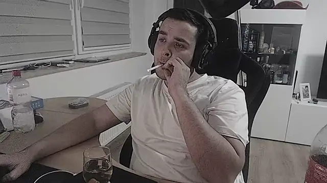 SharkLuigi online show from 09/14/25, 01:49