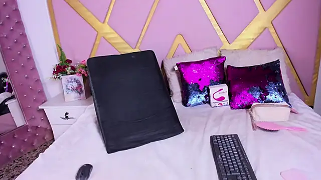 ShellbyDior online show from 03/03/26, 08:26