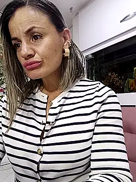 sweetfantasyy69 online show from 05/22/26, 01:13