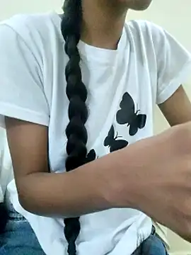 Snapshot of Kumkum_36 chatting on 02/05/25, 08:00 Kumkum 36 online show from 02/05/25, 08:00
