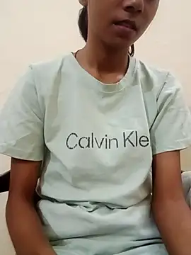 Snapshot of Kumkum_36 chatting on 10/16/25, 04:24 Kumkum 36 online show from 10/16/25, 04:24
