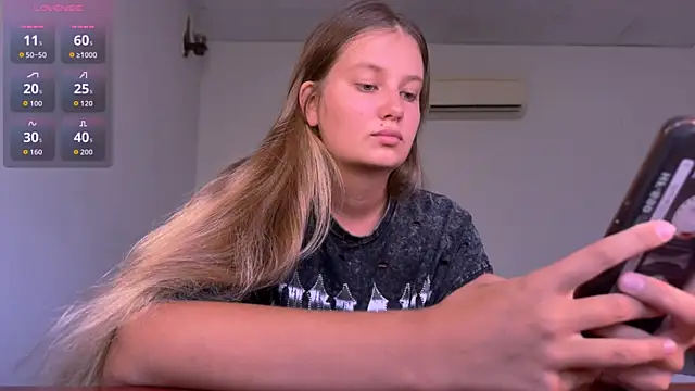 Femdom Lola online show from 04/09/26, 06:19