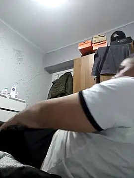 Snapshot of antonioM84 chatting on 03/19/25, 12:15 antonioM84 online show from 03/19/25, 12:15