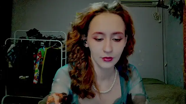 Snapshot of JoannaTompson chatting on 03/19/26, 01:09 JoannaTompson online show from 03/19/26, 01:09