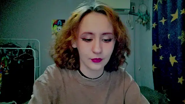 Snapshot of JoannaTompson chatting on 05/15/26, 02:07 JoannaTompson online show from 05/15/26, 02:07