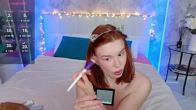 LucyHornyDoll online show from 12/13/24, 06:00