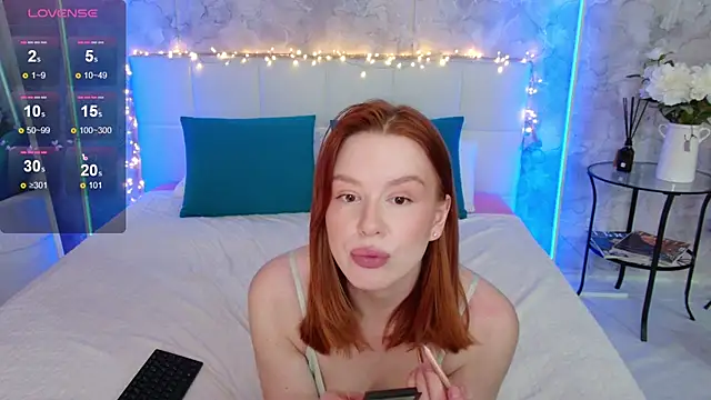 LucyHornyDoll online show from 12/17/24, 10:44