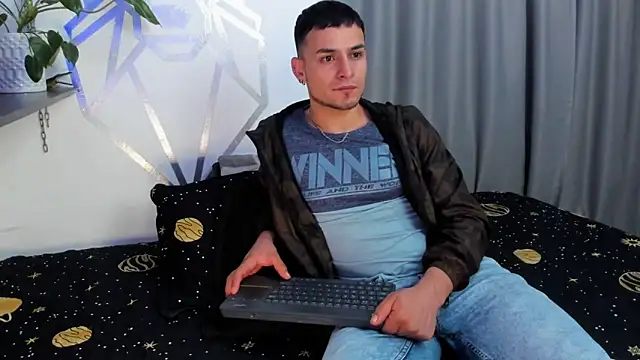 Aron-santoro online show from 12/15/24, 03:24