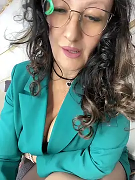 Katie-n online show from 06/17/26, 07:22