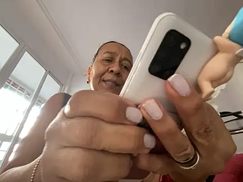 sweeviolet online show from 12/11/24, 10:47