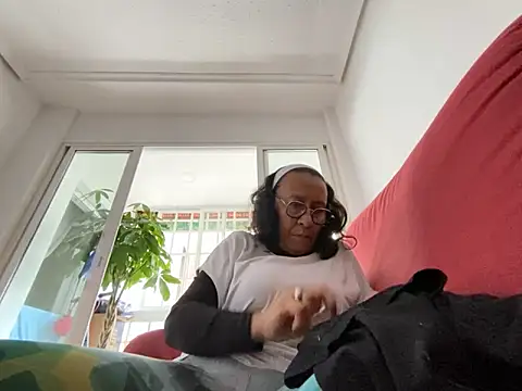 sweeviolet online show from 01/27/25, 12:37