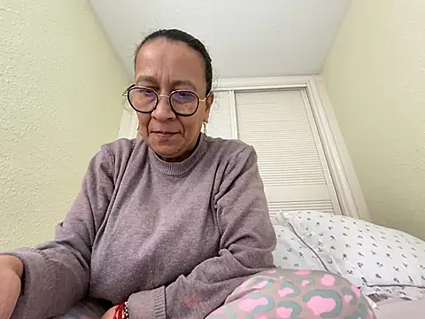 sweeviolet online show from 02/23/25, 11:55