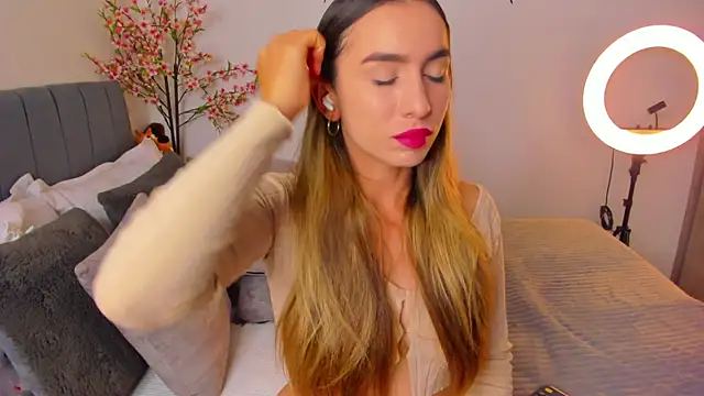 im sarah34 online show from 02/21/25, 11:43