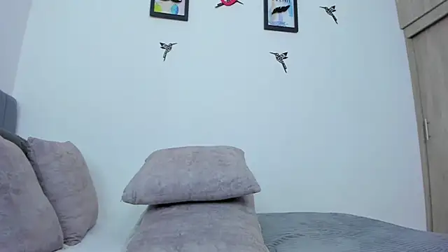 im sarah34 online show from 11/08/25, 08:36