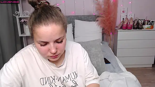 Crazyy girl  online show from 01/08/26, 03:14