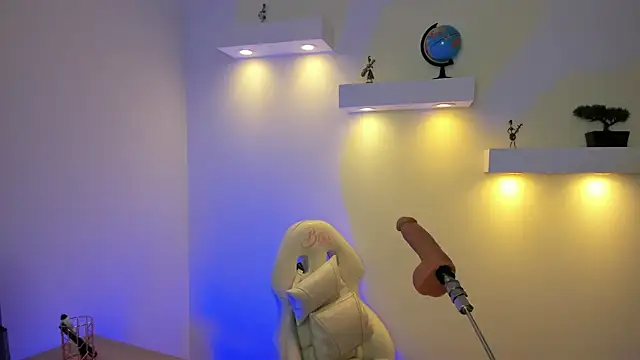 martina foxy  online show from 10/12/25, 12:15