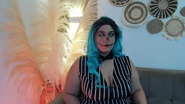 martina foxy  online show from 10/31/25, 12:50