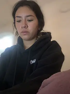 Mila Morgan online show from 02/04/25, 04:18