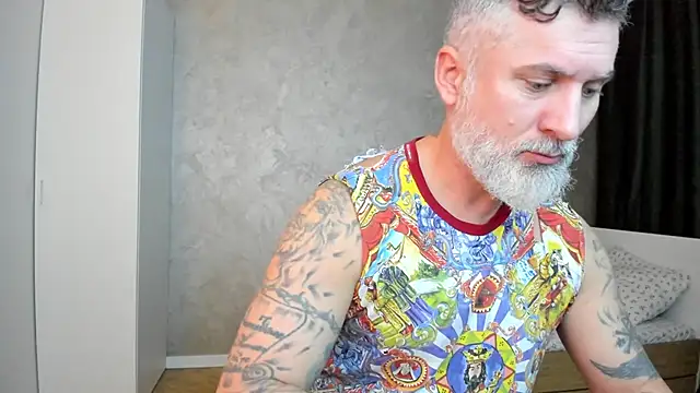 Snapshot of BlowMyXXL chatting on 01/08/25, 10:16 BlowMyXXL online show from 01/08/25, 10:16