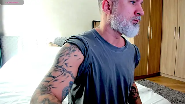 Snapshot of BlowMyXXL chatting on 02/23/25, 08:06 BlowMyXXL online show from 02/23/25, 08:06