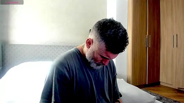 Snapshot of BlowMyXXL chatting on 03/04/25, 09:07 BlowMyXXL online show from 03/04/25, 09:07