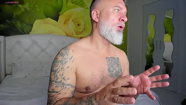 BlowMyXXL online show from 12/15/25, 08:51