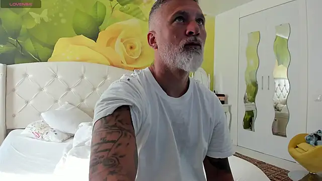 BlowMyXXL online show from 05/11/26, 05:57