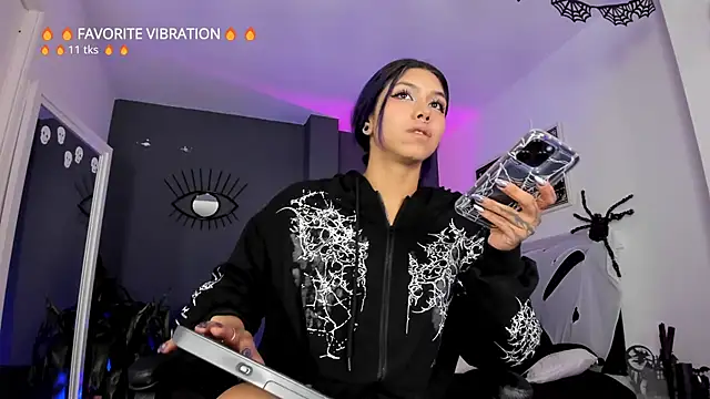 Raven Witch  online show from 02/01/26, 06:39