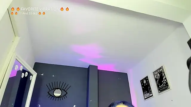 Raven Witch  online show from 04/13/26, 06:46