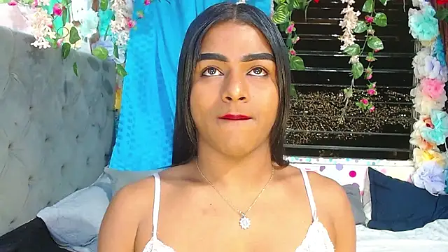 Karly coffe online show from 11/18/25, 01:22