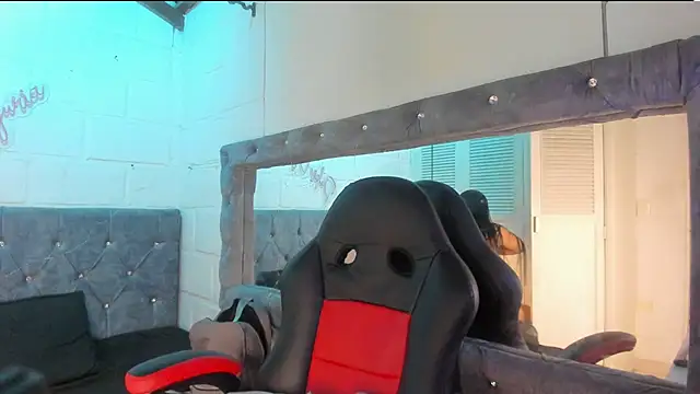 Snapshot of sarajhonson_dl chatting on 02/11/26, 05:07 sarajhonson dl online show from 02/11/26, 05:07