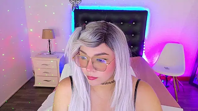 Snapshot of Cuckold_lover69 chatting on 12/18/24, 03:58 Cuckold lover69 online show from 12/18/24, 03:58