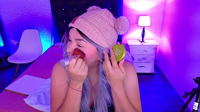 Snapshot of Cuckold_lover69 chatting on 03/06/25, 03:24 Cuckold lover69 online show from 03/06/25, 03:24