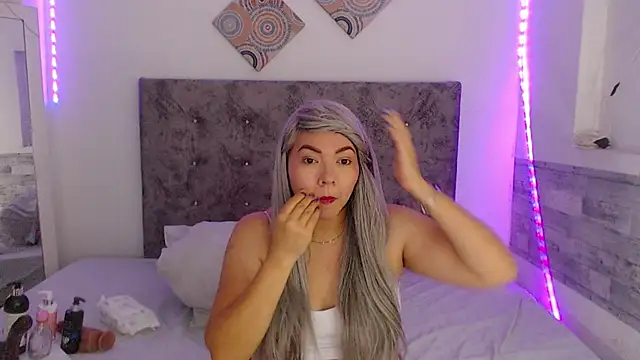 Cuckold lover69 online show from 04/09/26, 03:17