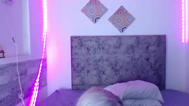 Cuckold lover69 online show from 06/03/26, 03:09