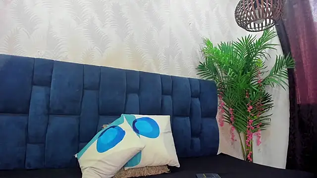 Ammy Connor1 online show from 12/22/25, 09:23