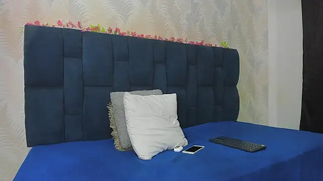 Ammy Connor1 online show from 04/13/26, 08:58