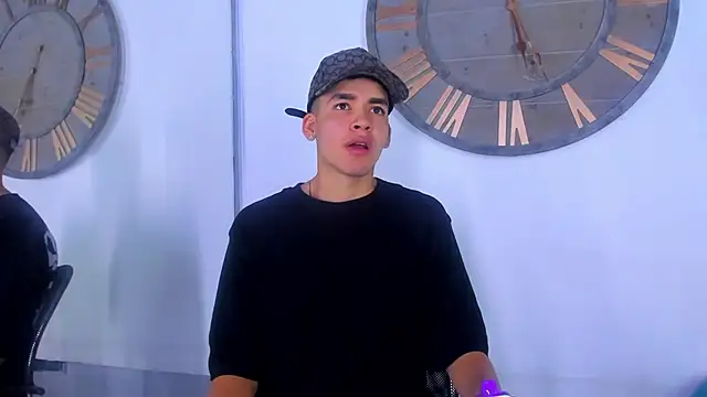 Mike 0233  online show from 01/11/25, 08:33