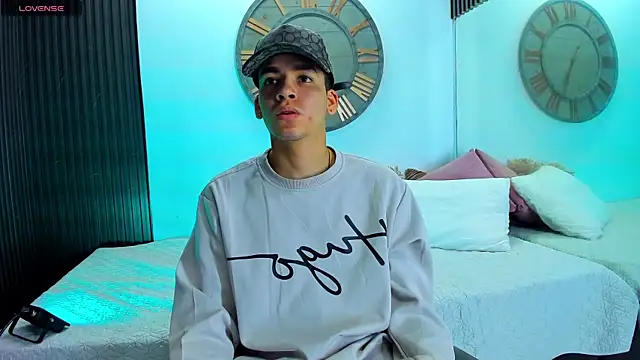 Mike 0233  online show from 02/21/25, 04:29