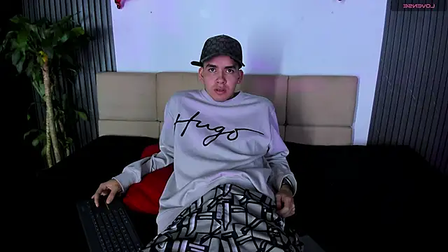 Mike 0233  online show from 02/25/25, 08:03