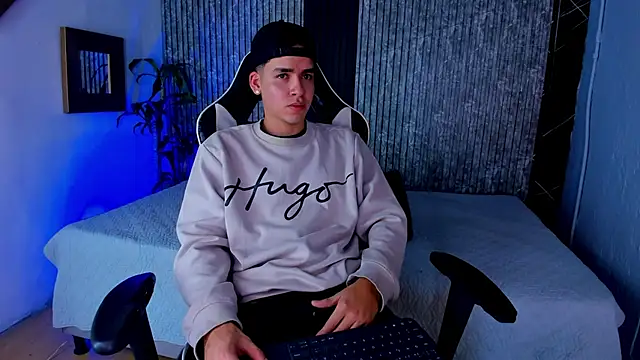 Mike 0233  online show from 09/14/25, 04:22